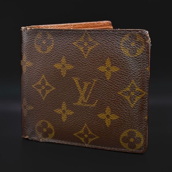 Louis Vuitton Wallet - Picture 5 of 9